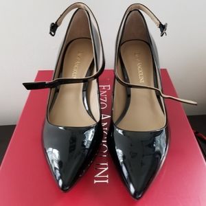 ENZO ANGIOLINI PUMP  BLACK PATENT SIZE 5